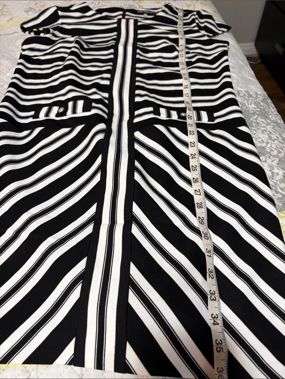 Karl Lagerfeld Paris Directional Stripe Cap Sleeve - Picture 11 of 12